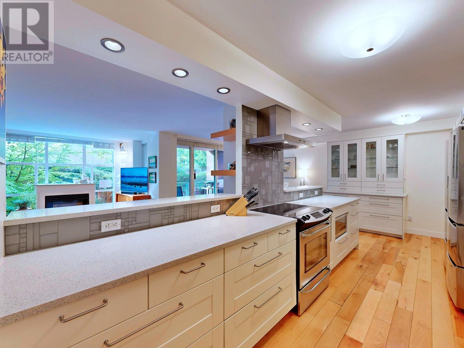 Listing Picture 6 of 34 : 203 518 W 14TH AVENUE, Vancouver / 溫哥華 - 魯藝地產 Yvonne Lu Group - MLS Medallion Club Member