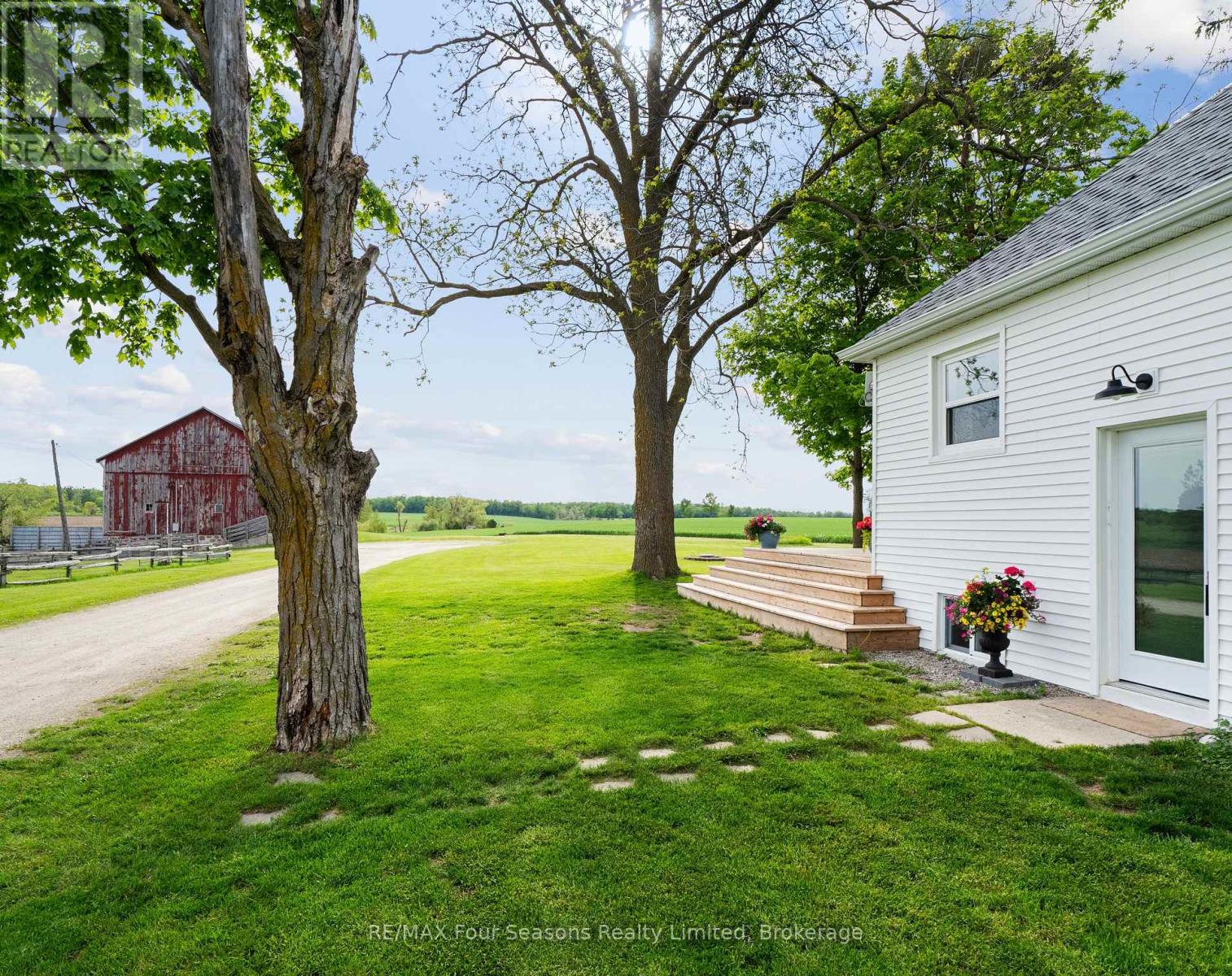 1154 Fairgrounds Road S, Clearview, Ontario  L0M 1S0 - Photo 7 - S11973326