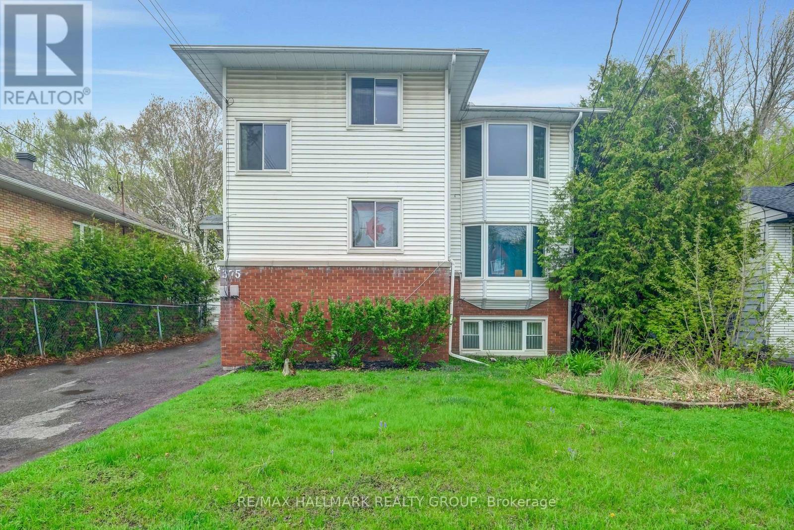Property at 375 ST. DENIS STREET image 1