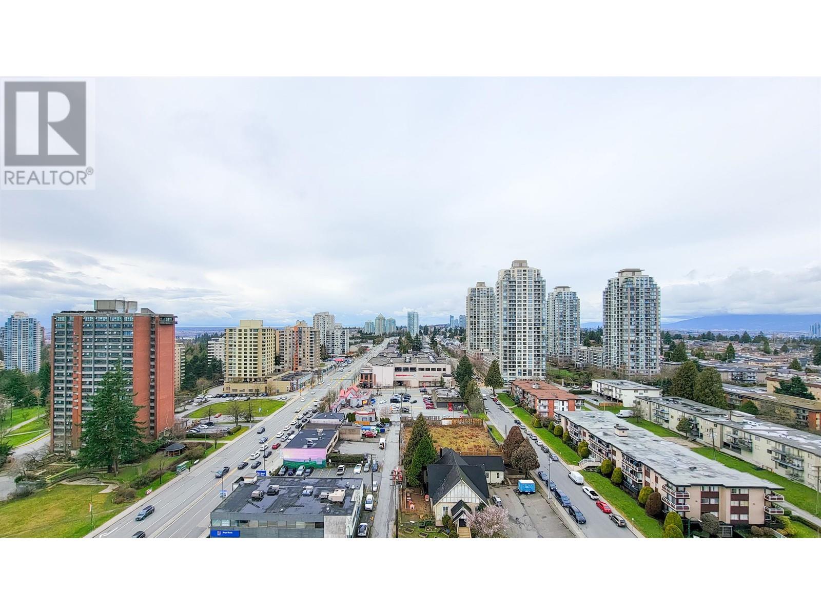 Listing Picture 12 of 21 : 1907 7328 ARCOLA STREET, Burnaby / 本拿比 - 魯藝地產 Yvonne Lu Group - MLS Medallion Club Member