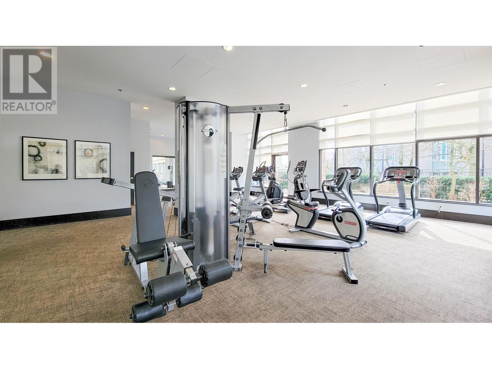 Listing Picture 19 of 21 : 1907 7328 ARCOLA STREET, Burnaby / 本拿比 - 魯藝地產 Yvonne Lu Group - MLS Medallion Club Member