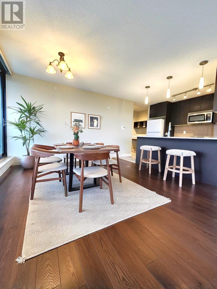 Listing Picture 5 of 21 : 1907 7328 ARCOLA STREET, Burnaby / 本拿比 - 魯藝地產 Yvonne Lu Group - MLS Medallion Club Member
