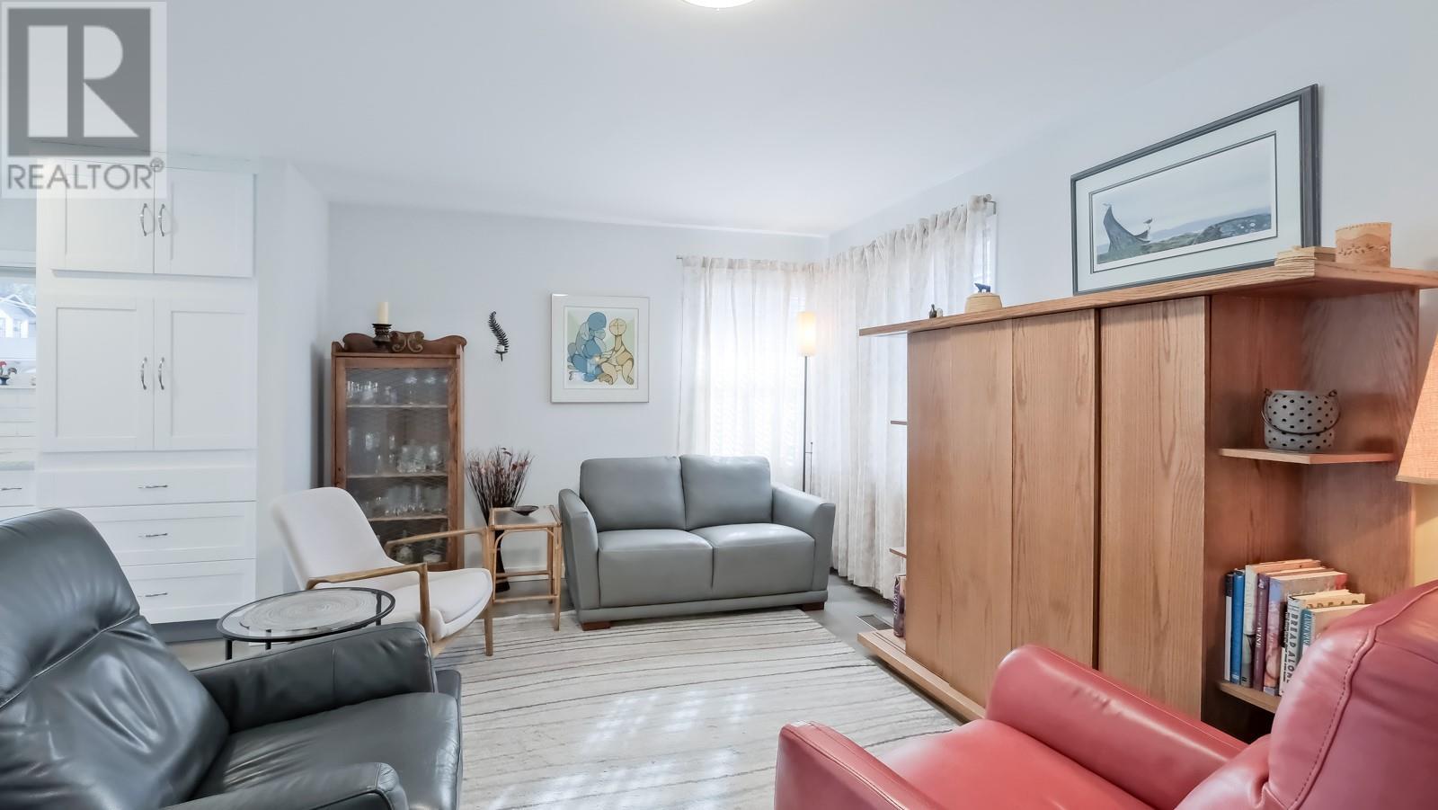 Property at 1226 KENSINGTON Street image 3