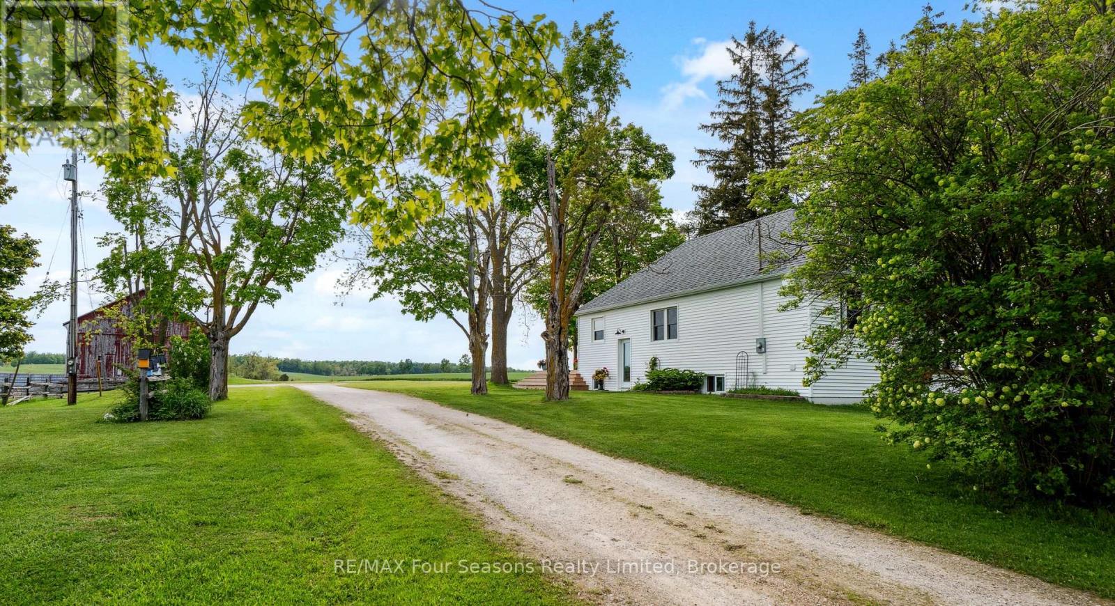 1154 Fairgrounds Road S, Clearview, Ontario  L0M 1S0 - Photo 8 - S11973326