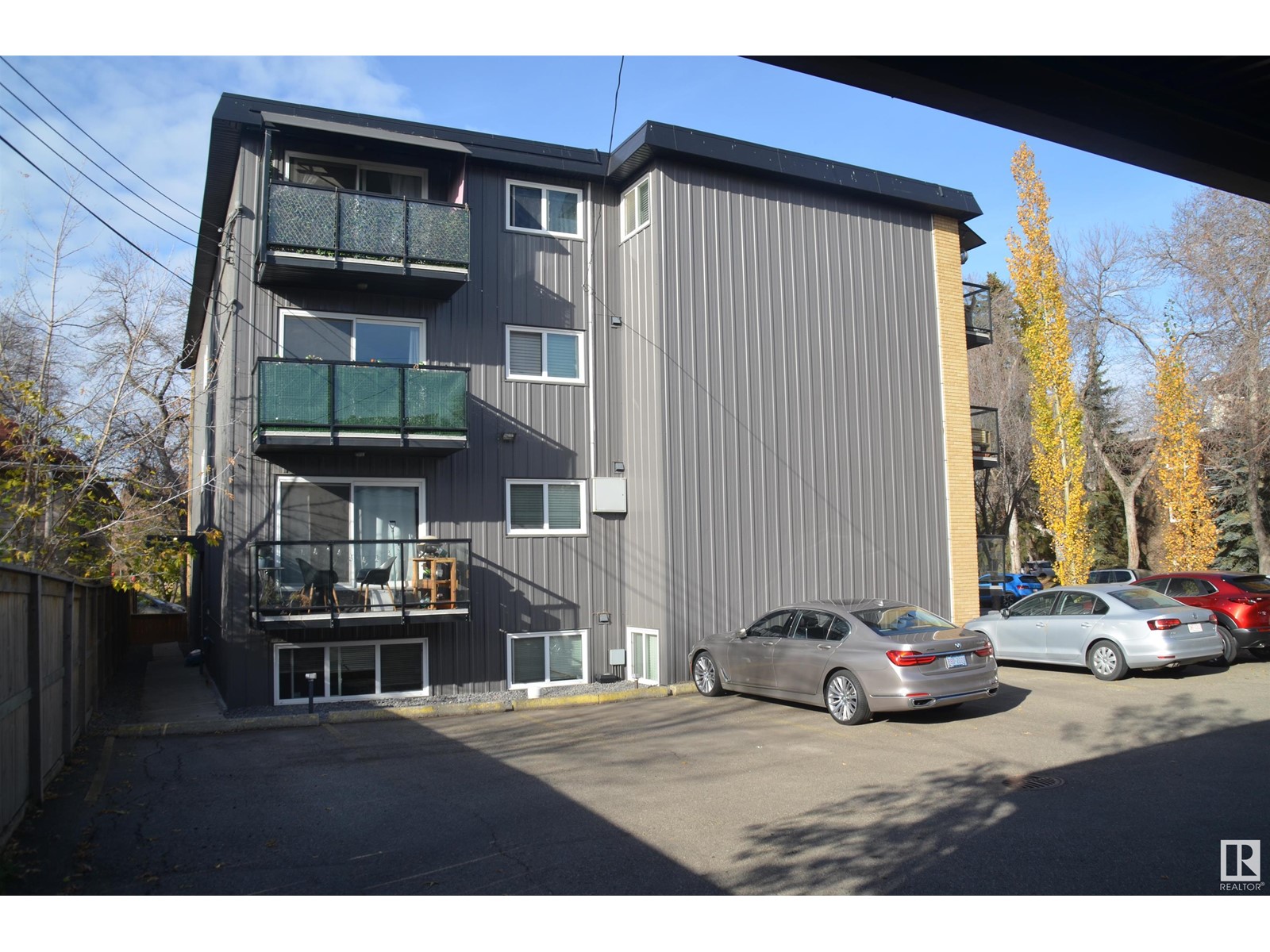 Property at #301 11325 103 AV NW image 2