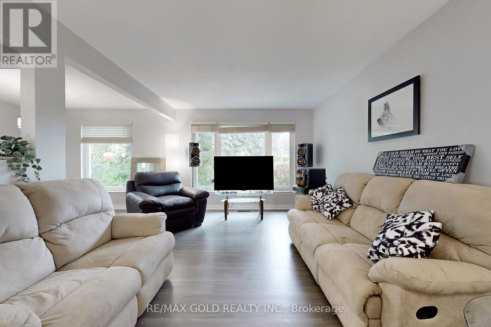 Property at 44 DELORAINE DRIVE image 3