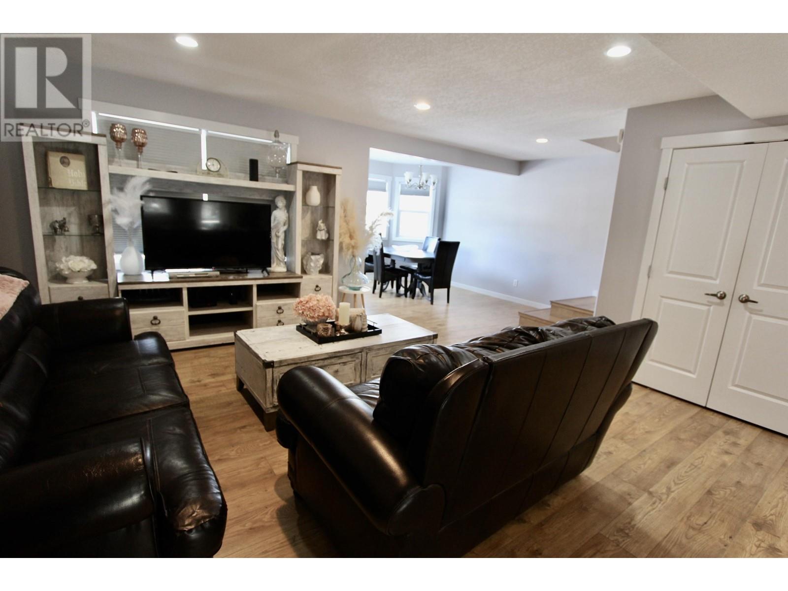 Property at 8029 STILLWATER CRESCENT image 3