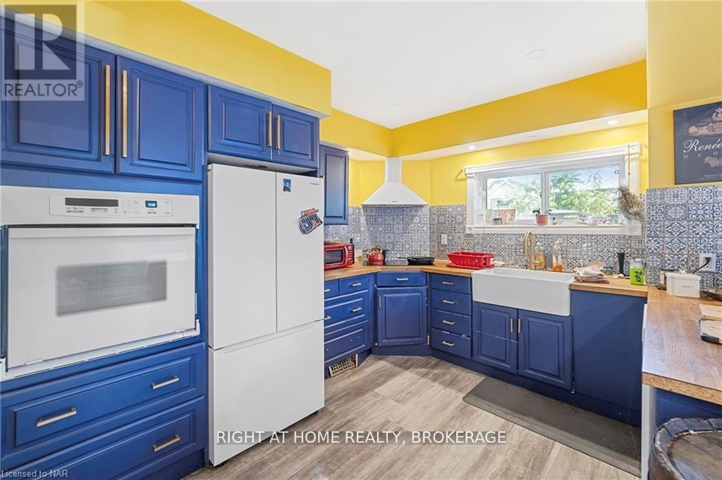 Property at 6423 BARKER STREET image 5