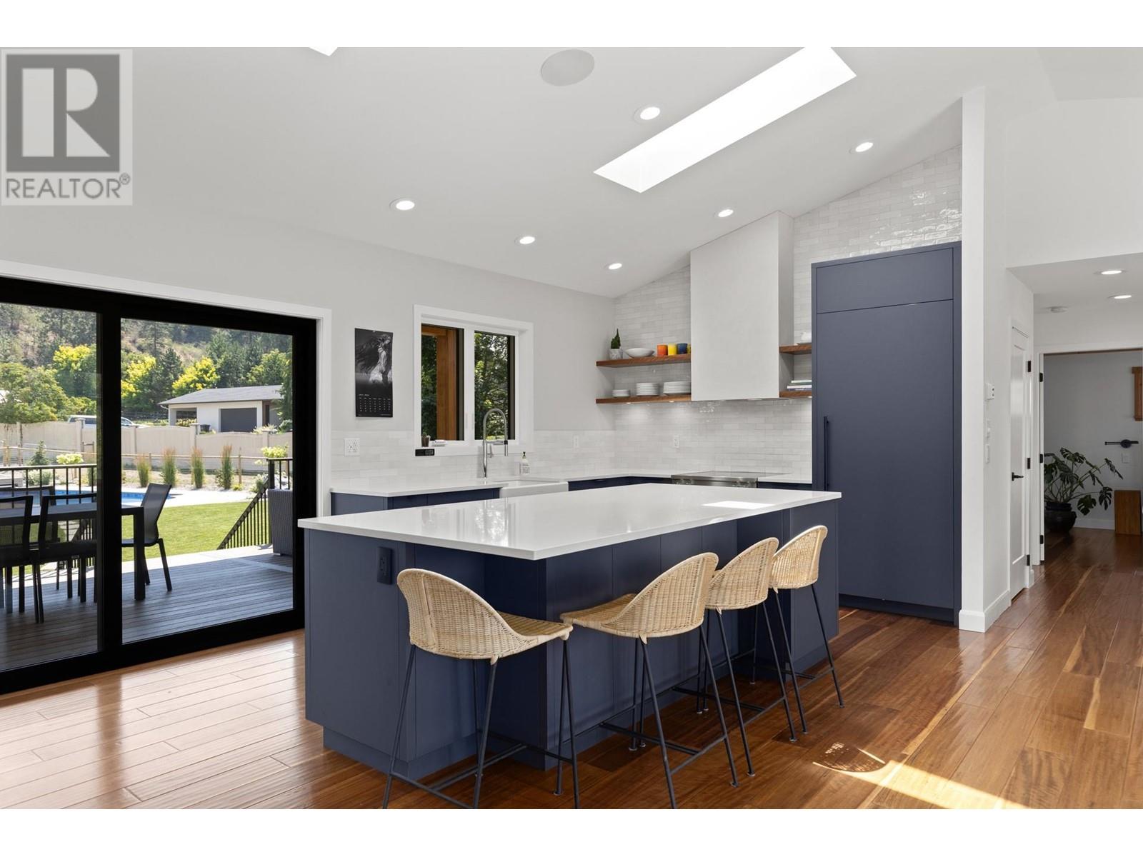 667 Curtis Road, Kelowna, British Columbia  V1V 2C9 - Photo 13 - 10335551