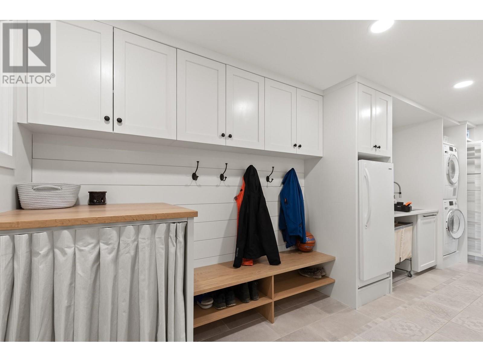 667 Curtis Road, Kelowna, British Columbia  V1V 2C9 - Photo 43 - 10335551