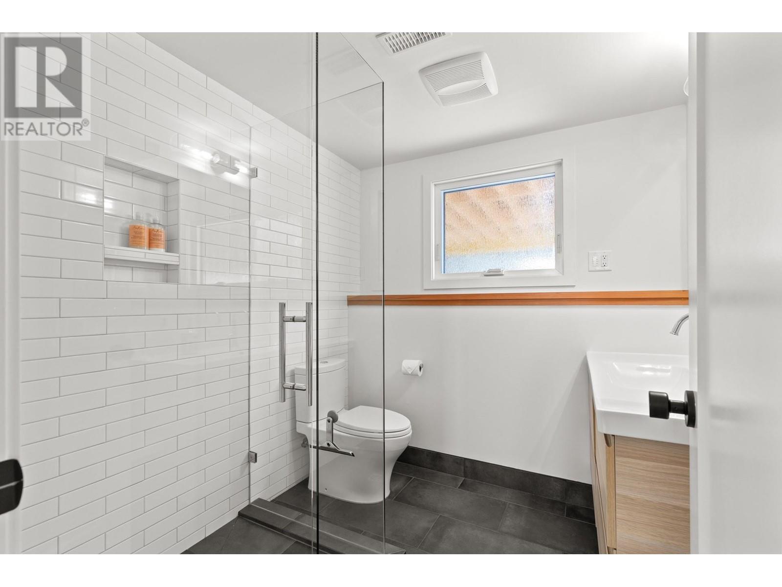 667 Curtis Road, Kelowna, British Columbia  V1V 2C9 - Photo 38 - 10335551