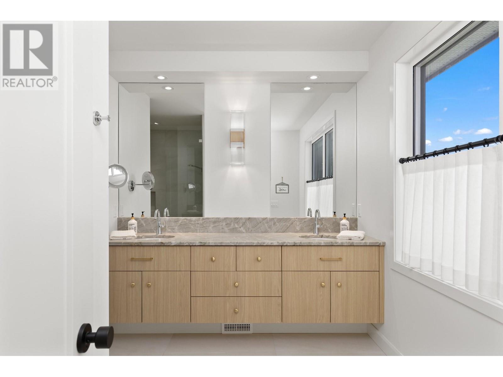 667 Curtis Road, Kelowna, British Columbia  V1V 2C9 - Photo 26 - 10335551