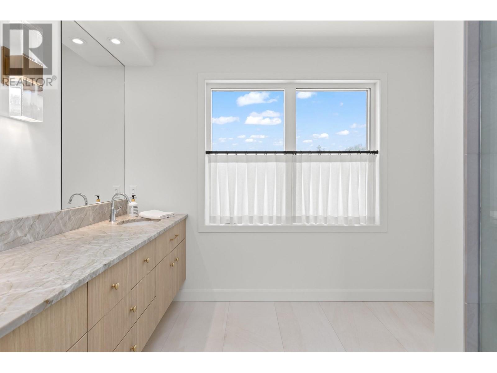 667 Curtis Road, Kelowna, British Columbia  V1V 2C9 - Photo 25 - 10335551