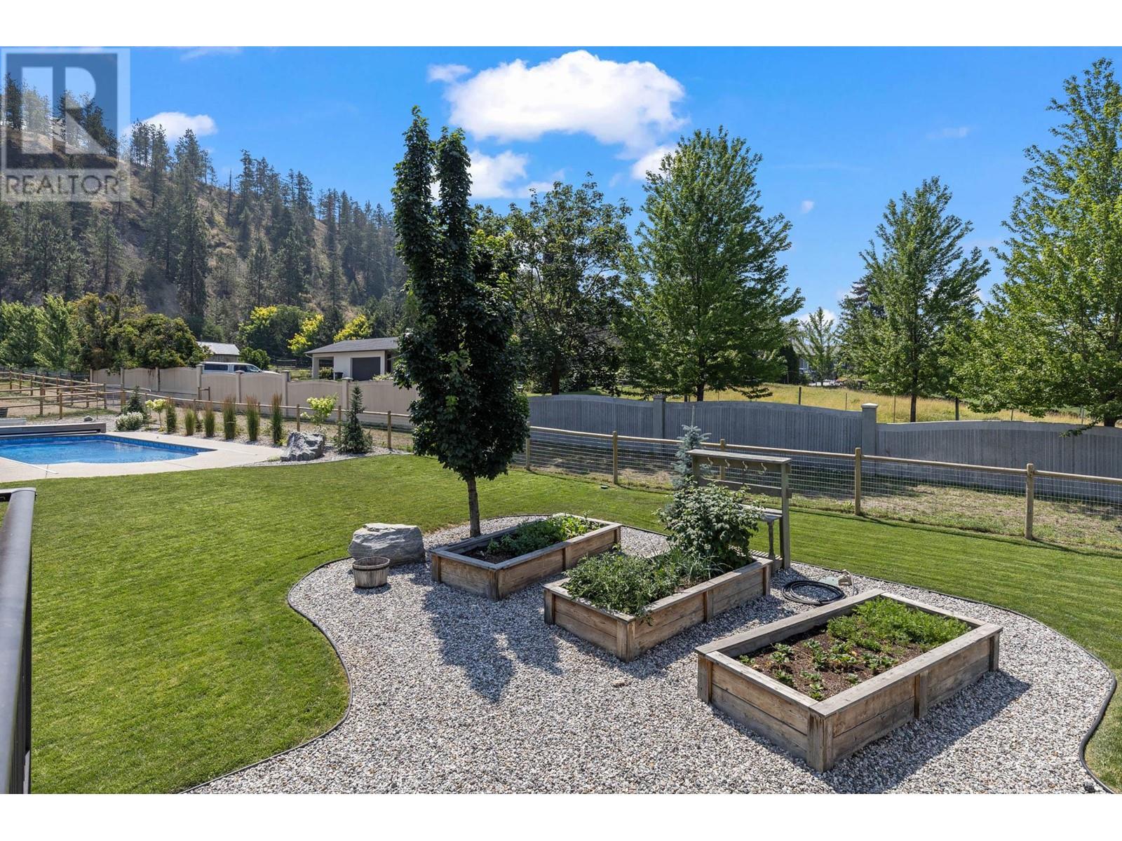 667 Curtis Road, Kelowna, British Columbia  V1V 2C9 - Photo 57 - 10335551