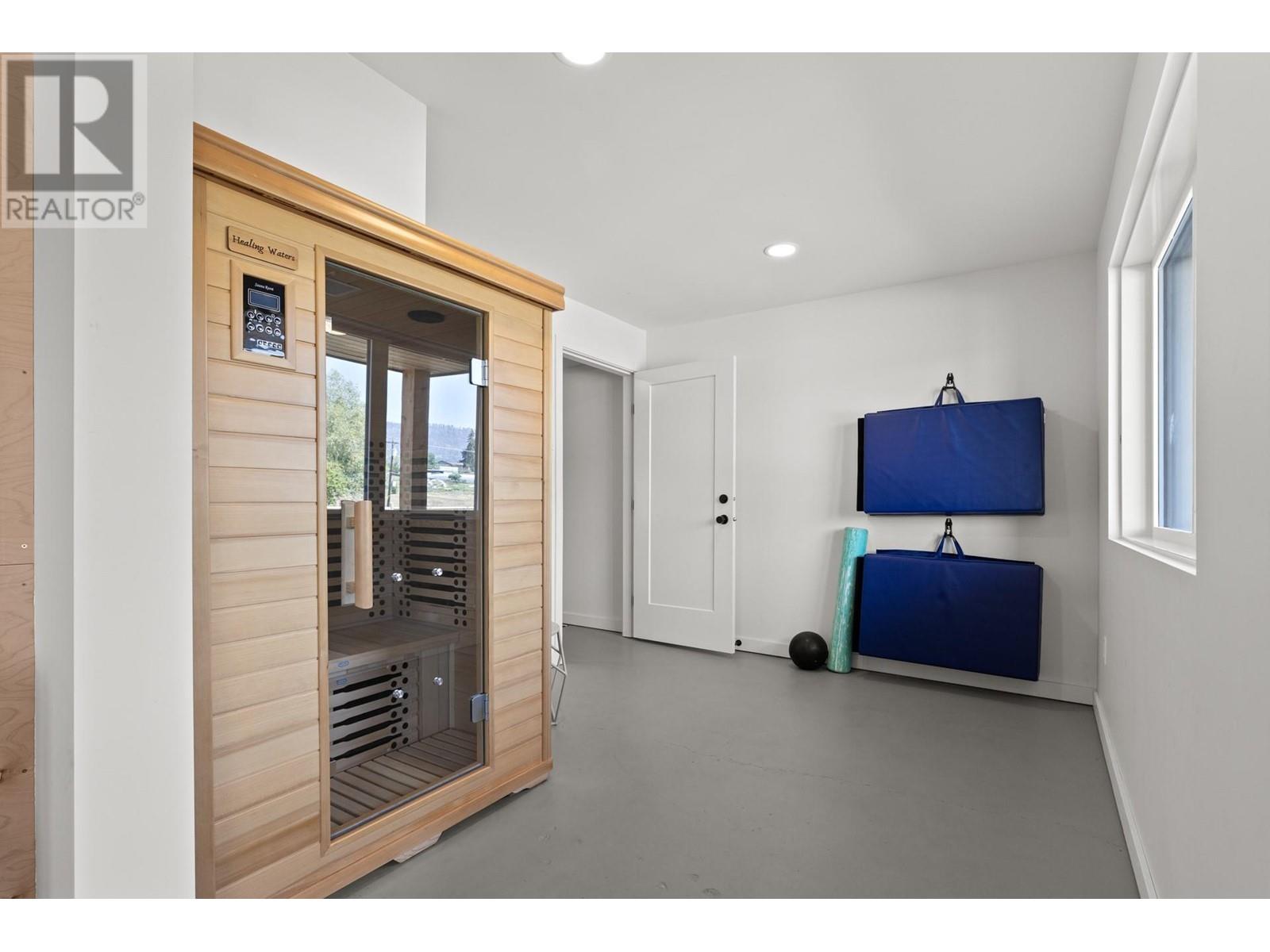 667 Curtis Road, Kelowna, British Columbia  V1V 2C9 - Photo 45 - 10335551