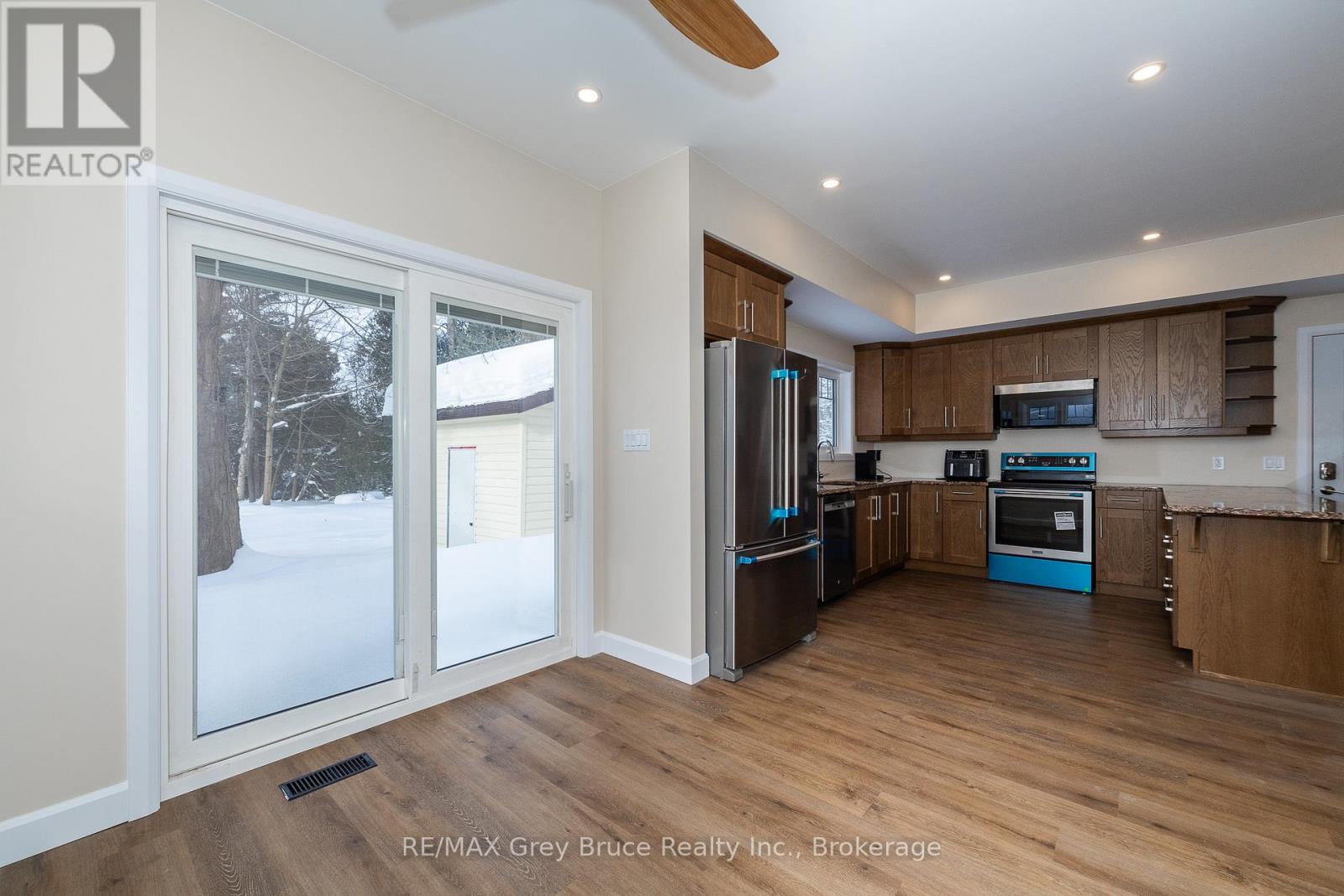 457 Huron Rd Road, South Bruce Peninsula, Ontario  N0H 2T0 - Photo 6 - X11974002
