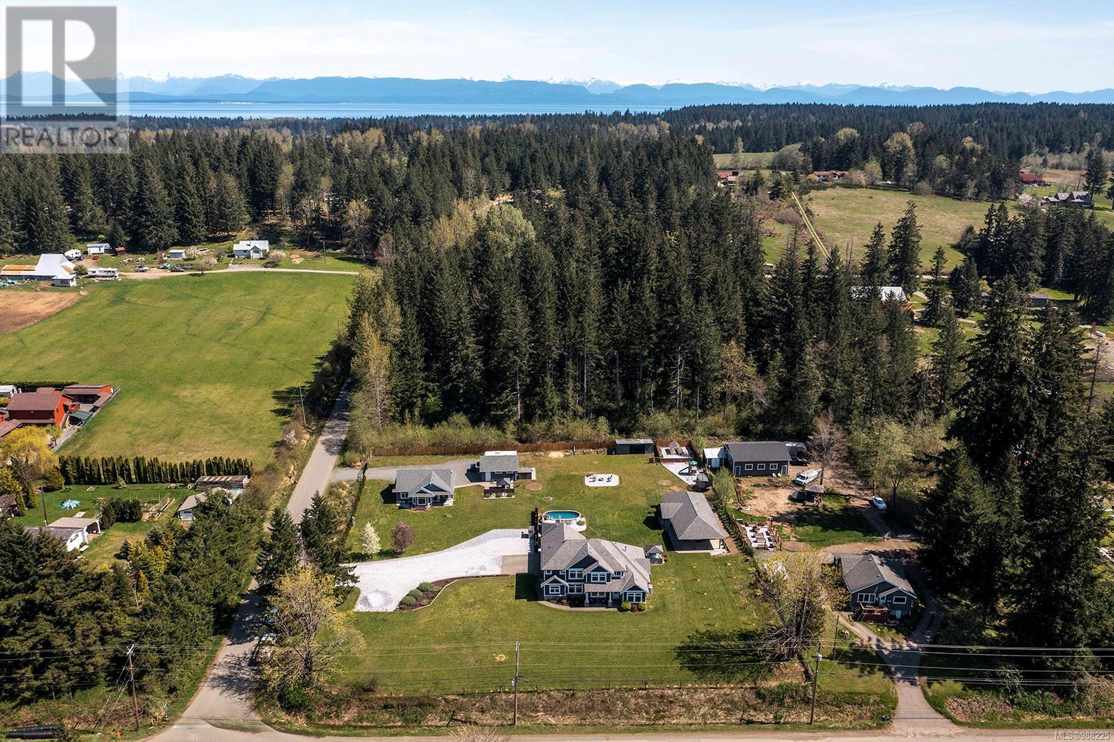 2495 Graham Rd, Courtenay, British Columbia  V9J 1T4 - Photo 2 - 988225