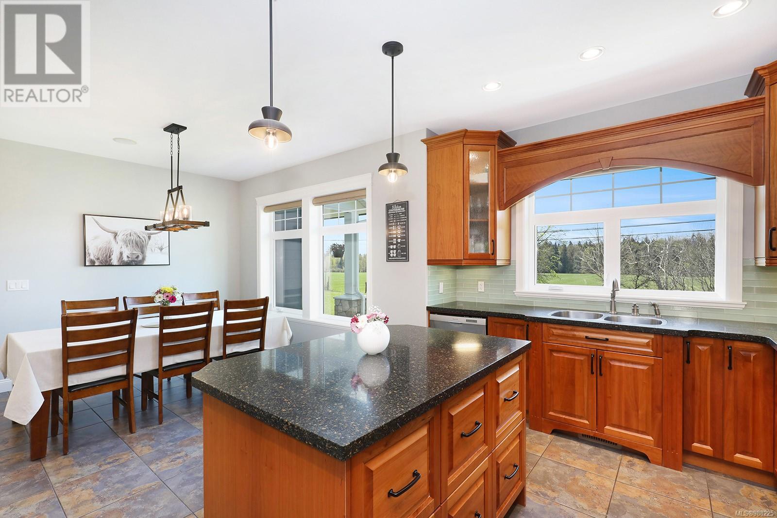 2495 Graham Rd, Courtenay, British Columbia  V9J 1T4 - Photo 25 - 988225