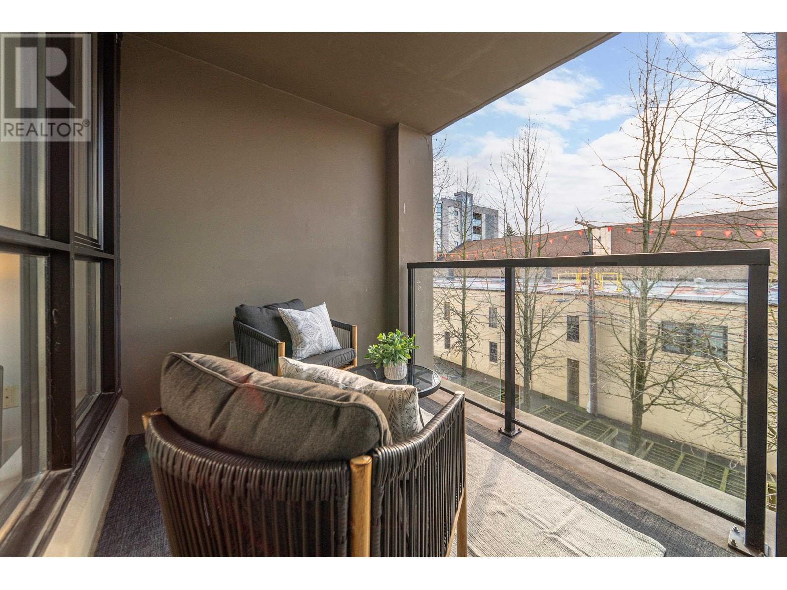 Listing Picture 20 of 31 : 401 2036 W 10TH AVENUE, Vancouver / 溫哥華 - 魯藝地產 Yvonne Lu Group - MLS Medallion Club Member