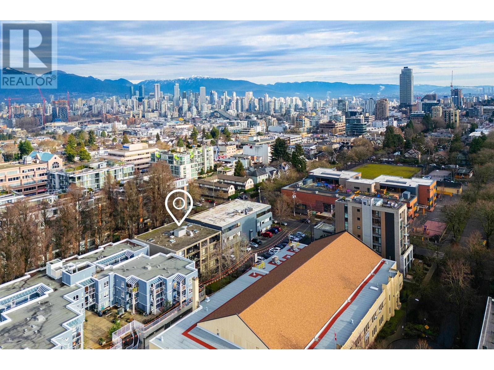 Listing Picture 26 of 31 : 401 2036 W 10TH AVENUE, Vancouver / 溫哥華 - 魯藝地產 Yvonne Lu Group - MLS Medallion Club Member