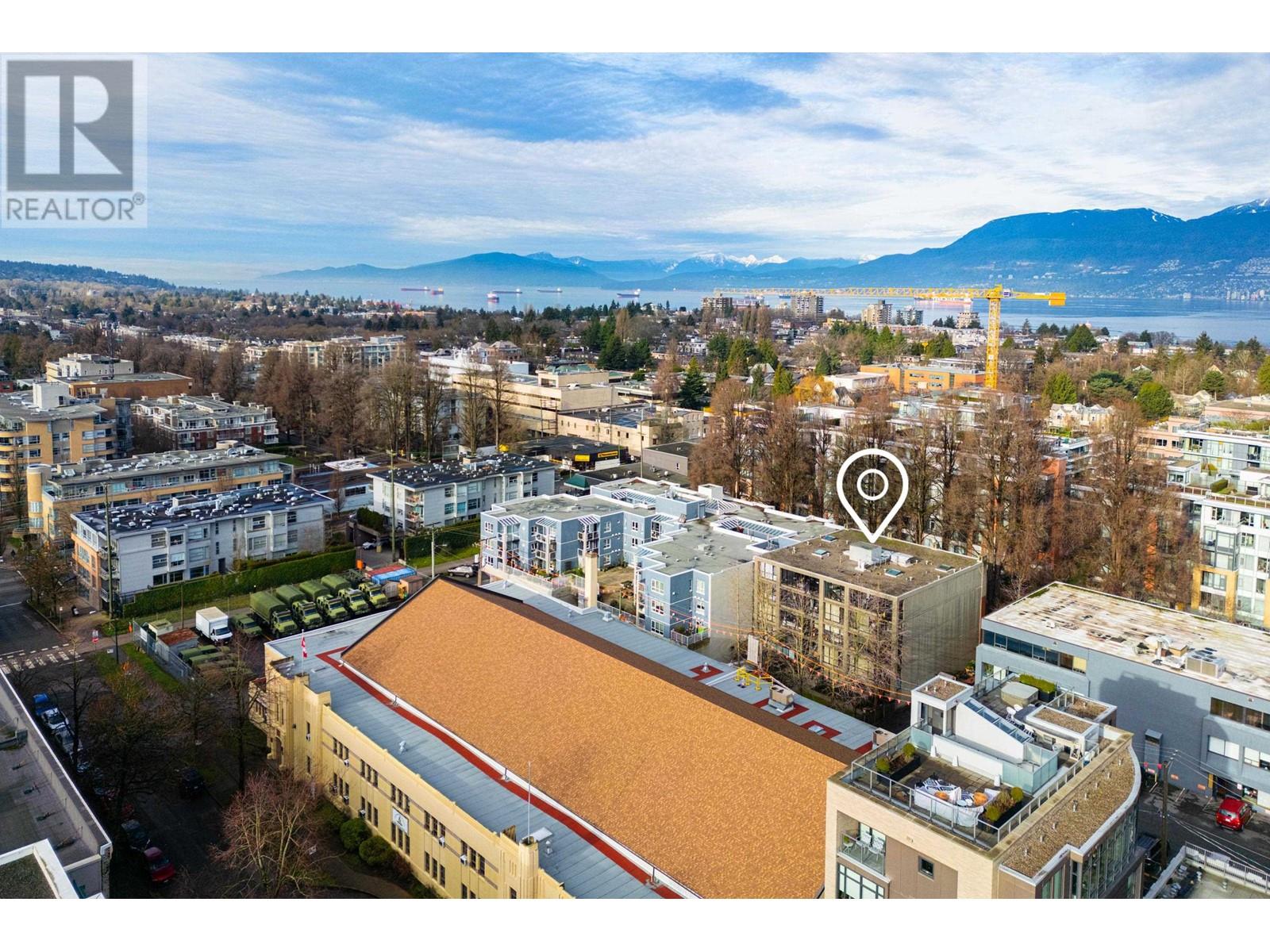 Listing Picture 28 of 31 : 401 2036 W 10TH AVENUE, Vancouver / 溫哥華 - 魯藝地產 Yvonne Lu Group - MLS Medallion Club Member