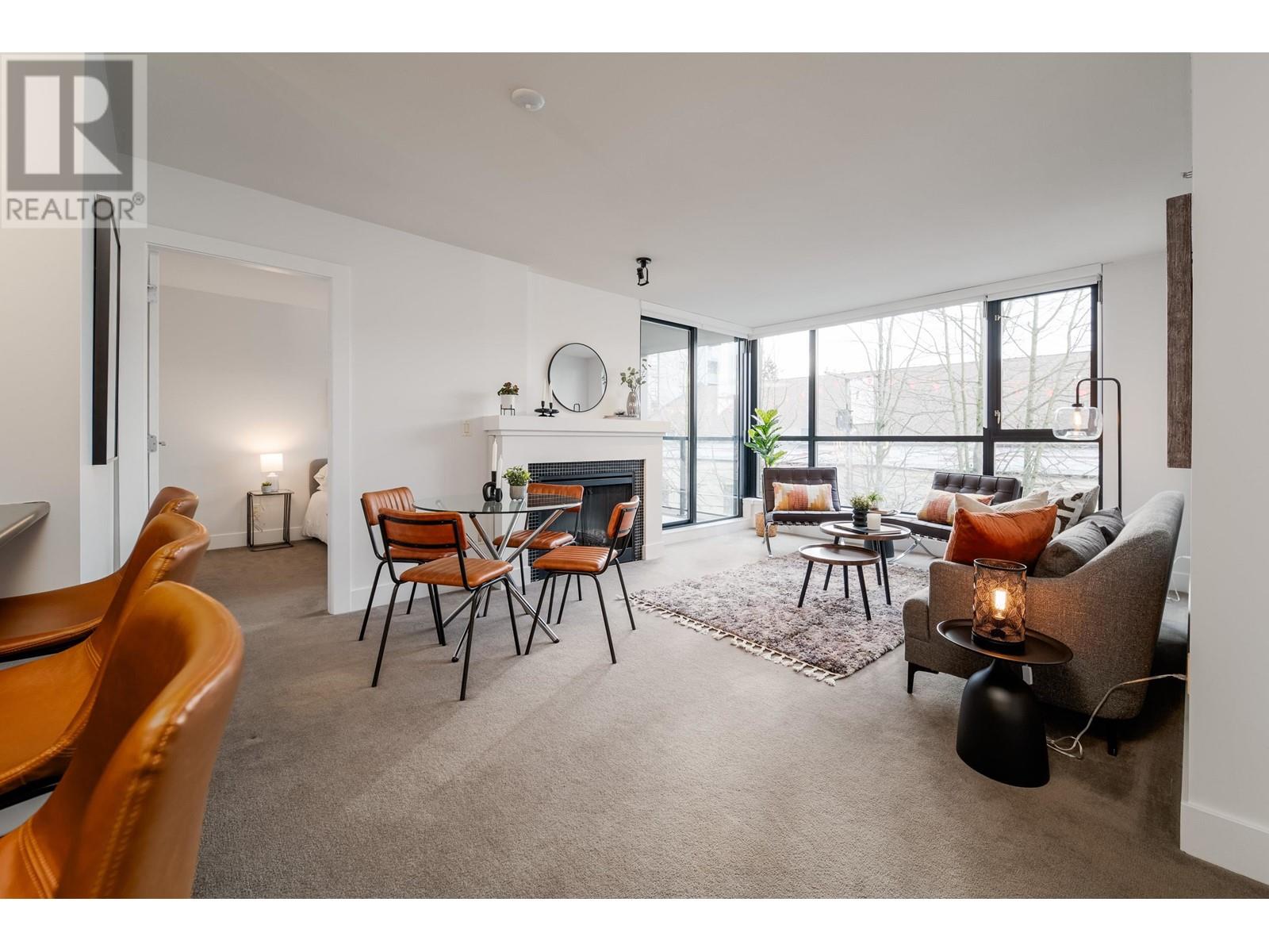 Listing Picture 5 of 31 : 401 2036 W 10TH AVENUE, Vancouver / 溫哥華 - 魯藝地產 Yvonne Lu Group - MLS Medallion Club Member