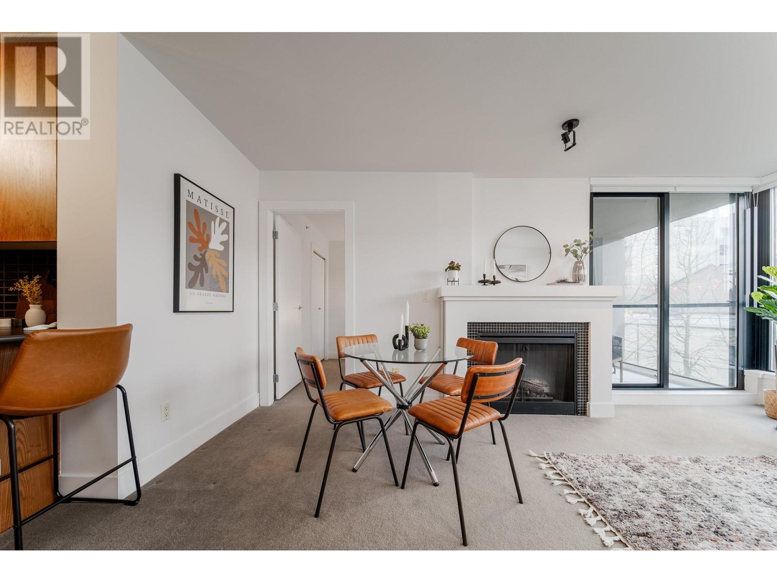 Listing Picture 6 of 31 : 401 2036 W 10TH AVENUE, Vancouver / 溫哥華 - 魯藝地產 Yvonne Lu Group - MLS Medallion Club Member