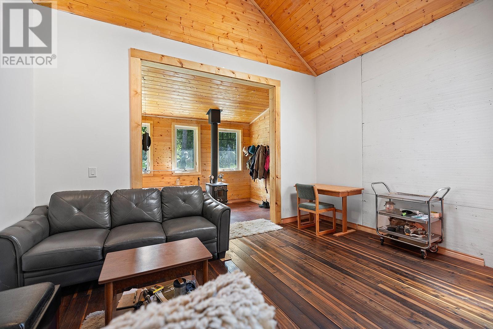 16317 Bowe Road, Crawford Bay, British Columbia  V0B 1E0 - Photo 13 - 10335562