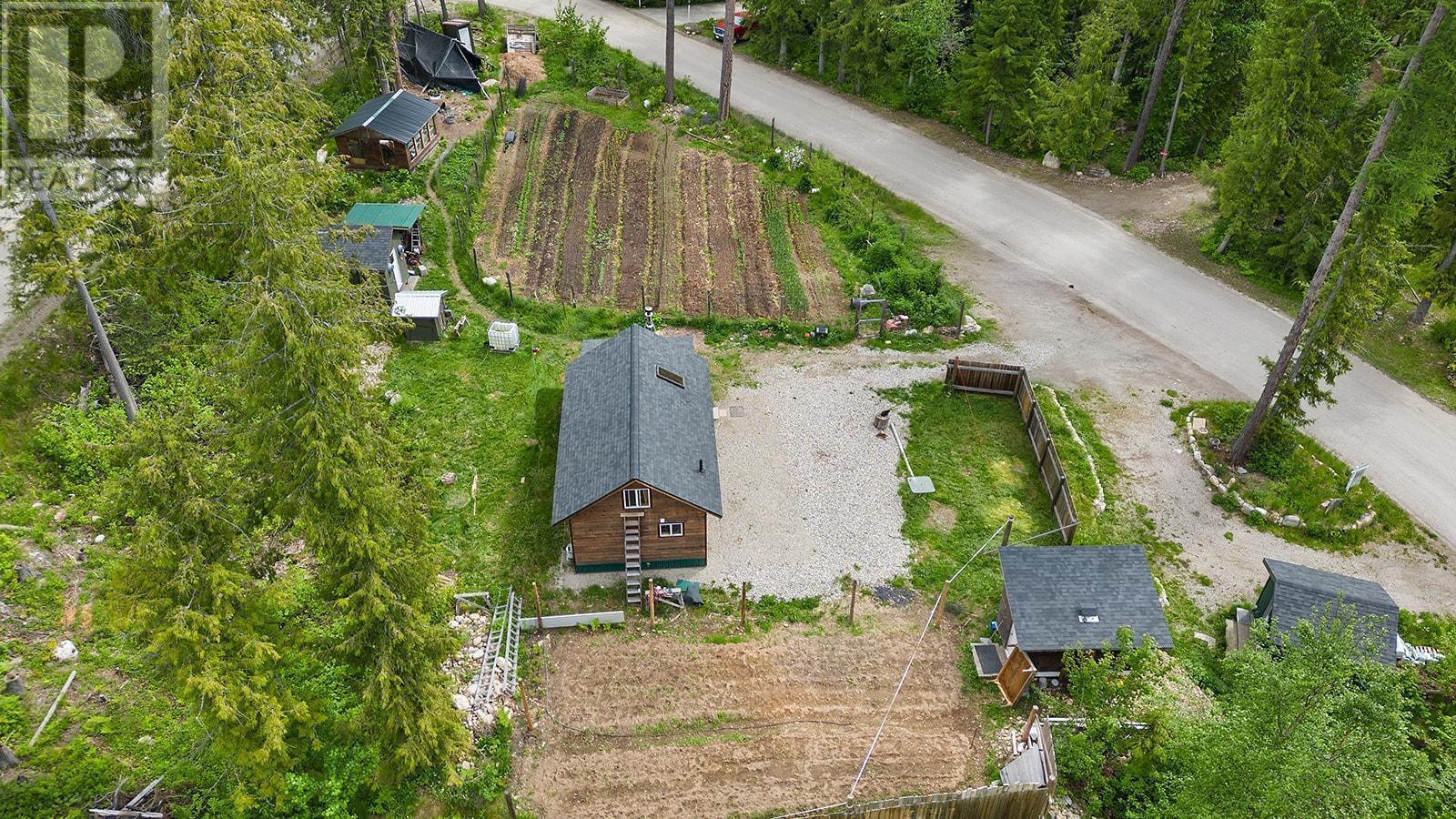 16317 Bowe Road, Crawford Bay, British Columbia  V0B 1E0 - Photo 2 - 10335562