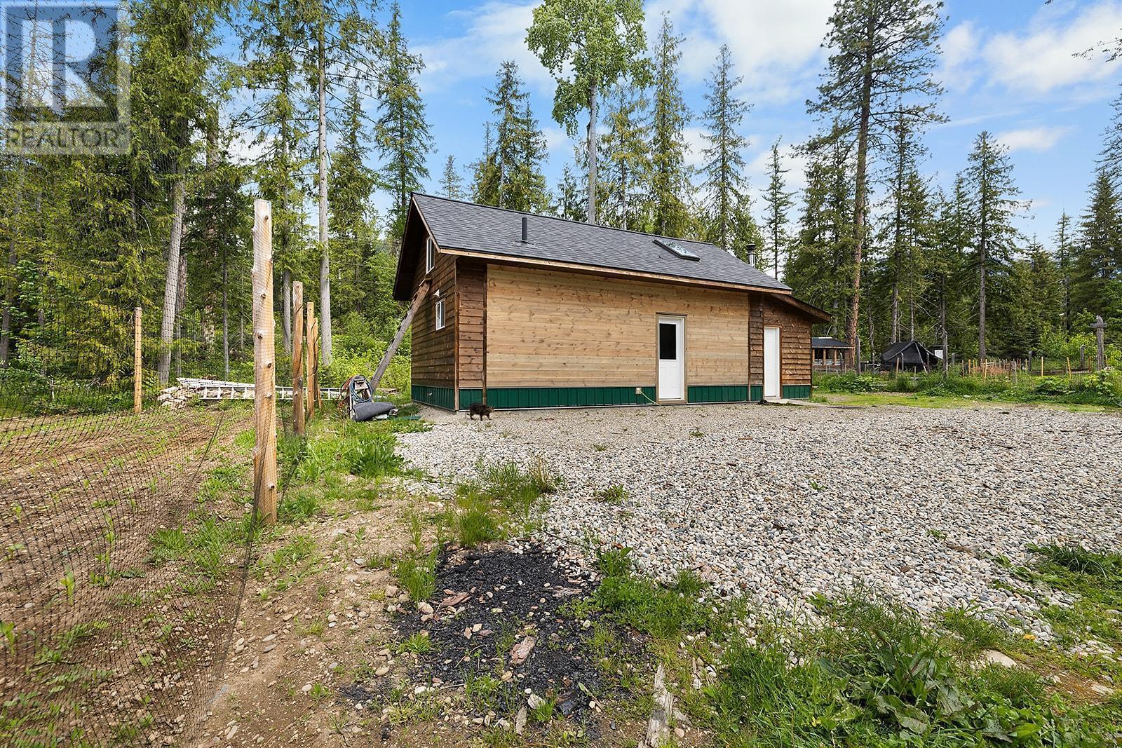 16317 Bowe Road, Crawford Bay, British Columbia  V0B 1E0 - Photo 29 - 10335562