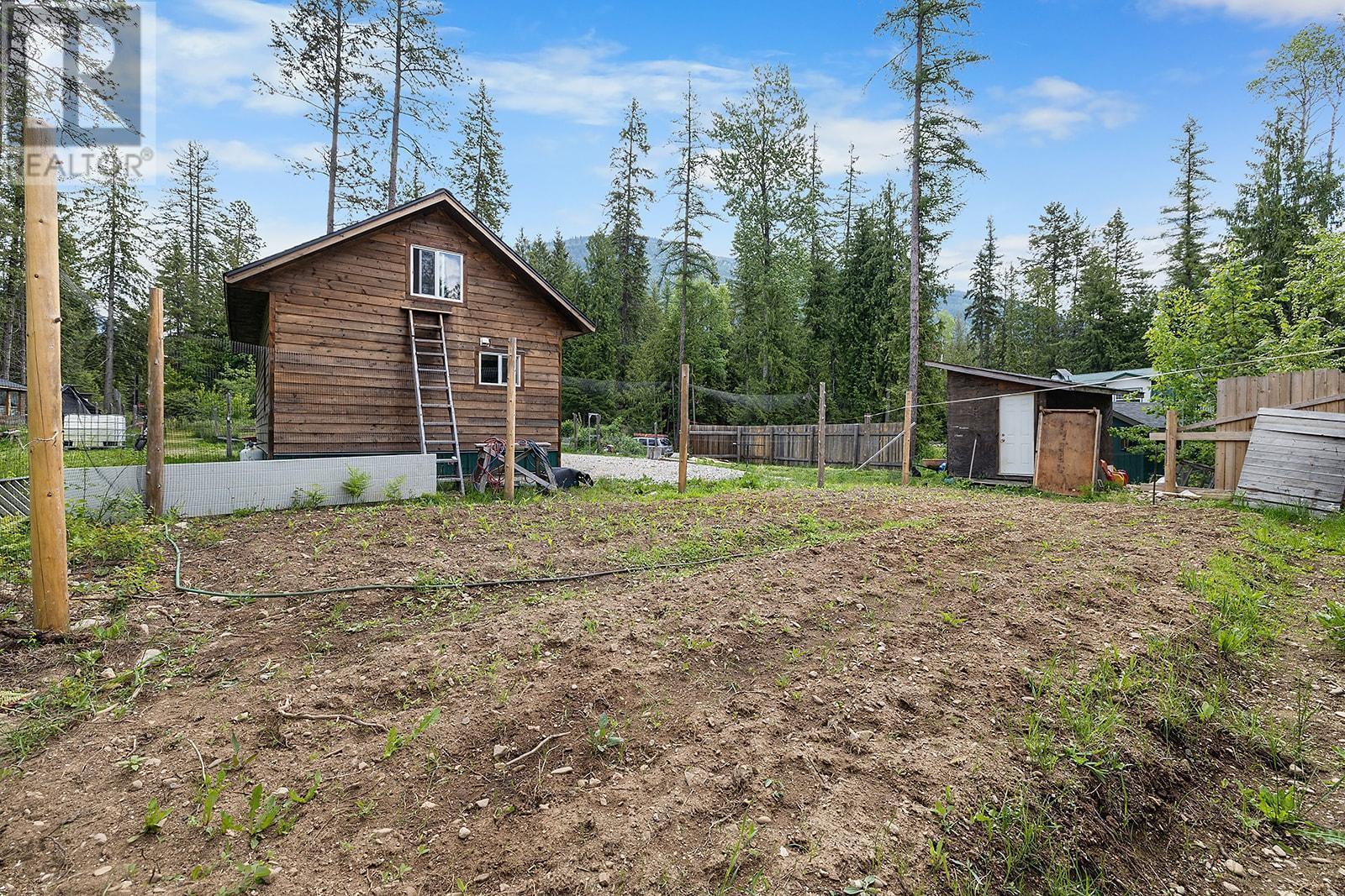 16317 Bowe Road, Crawford Bay, British Columbia  V0B 1E0 - Photo 32 - 10335562