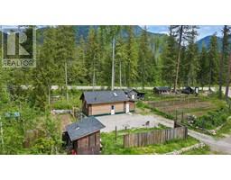 16317 BOWE Road, crawford bay, British Columbia
