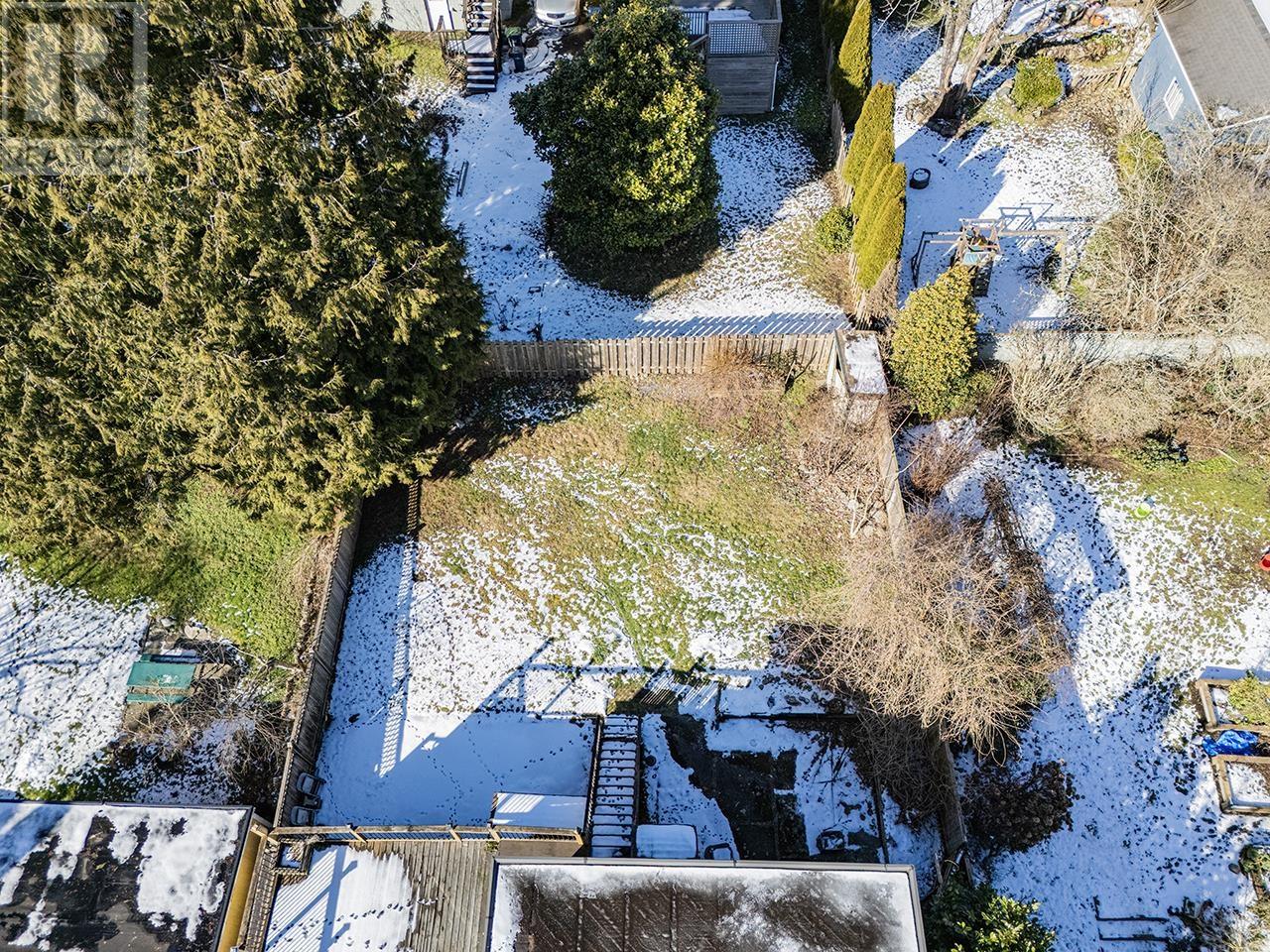 1027 Nanaimo Street, New Westminster, British Columbia  V3M 2E7 - Photo 7 - R2966901