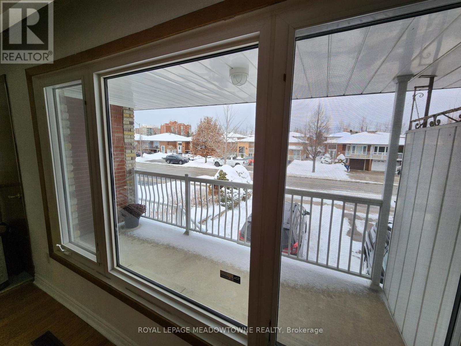 Upper - 210 Cabana Drive, Toronto, Ontario  M9L 1L3 - Photo 12 - W11974096