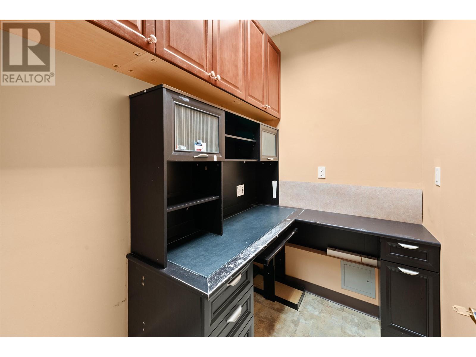 Listing Picture 14 of 28 : 5301 JOYCE STREET, Vancouver / 溫哥華 - 魯藝地產 Yvonne Lu Group - MLS Medallion Club Member