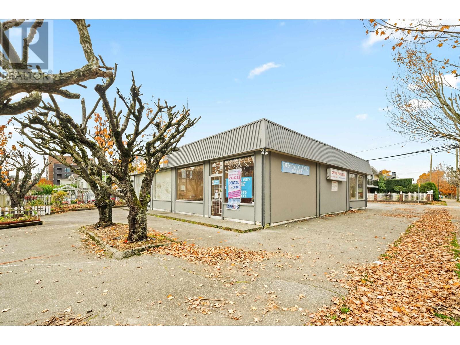 Listing Picture 21 of 28 : 5301 JOYCE STREET, Vancouver / 溫哥華 - 魯藝地產 Yvonne Lu Group - MLS Medallion Club Member