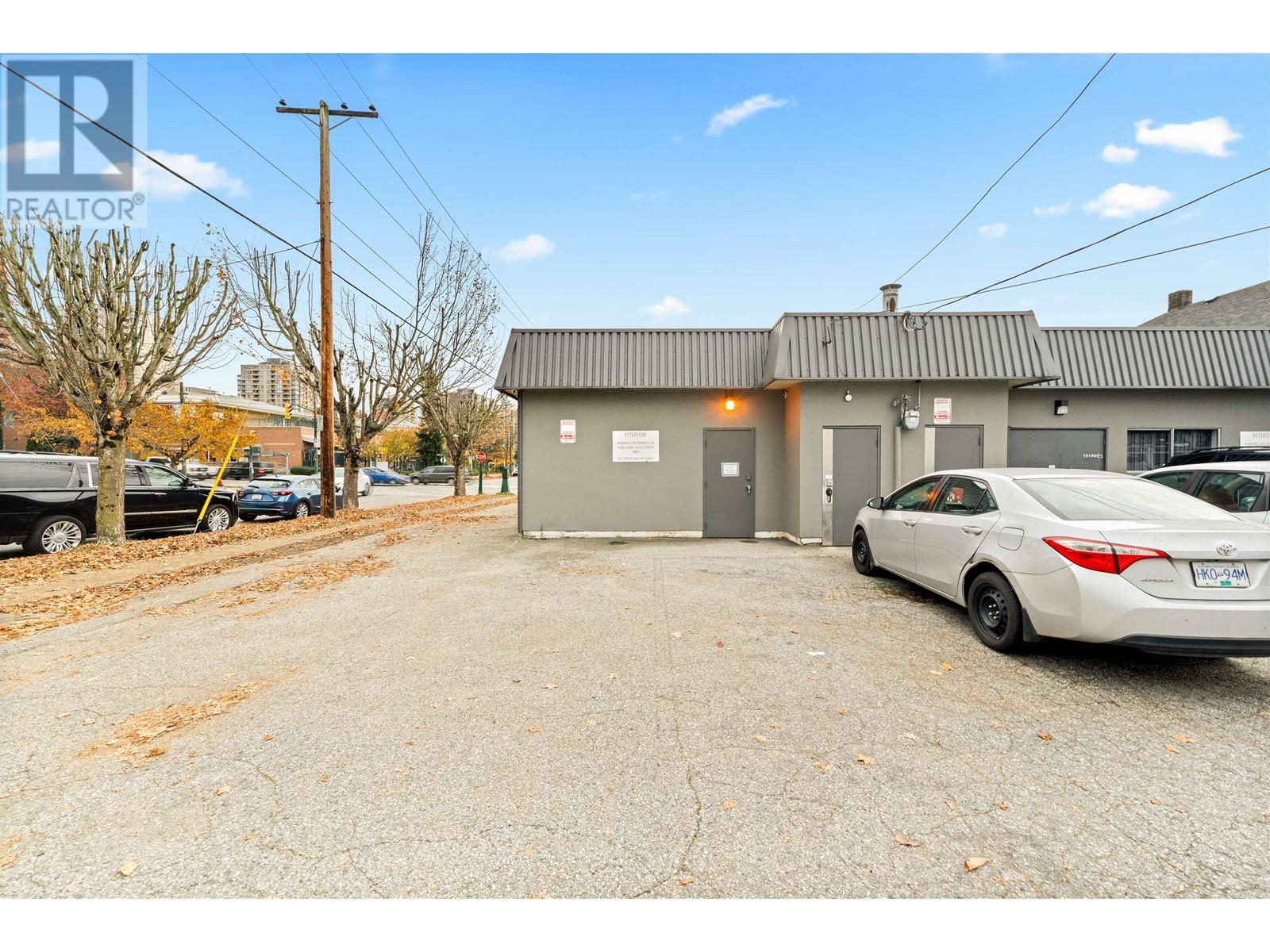 Listing Picture 24 of 28 : 5301 JOYCE STREET, Vancouver / 溫哥華 - 魯藝地產 Yvonne Lu Group - MLS Medallion Club Member