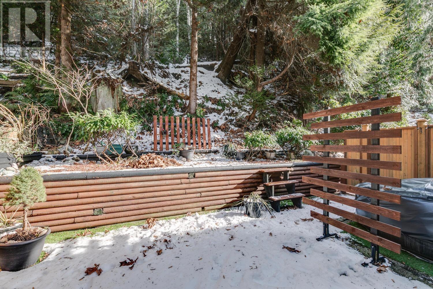 24 2401 MAMQUAM ROAD