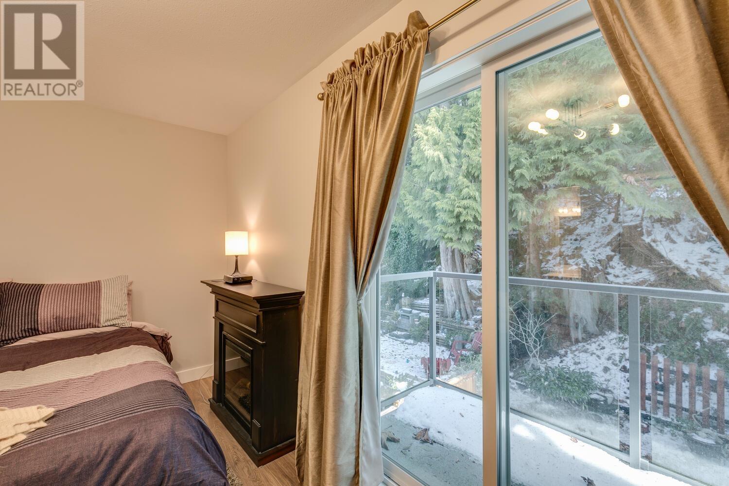 24 2401 MAMQUAM ROAD