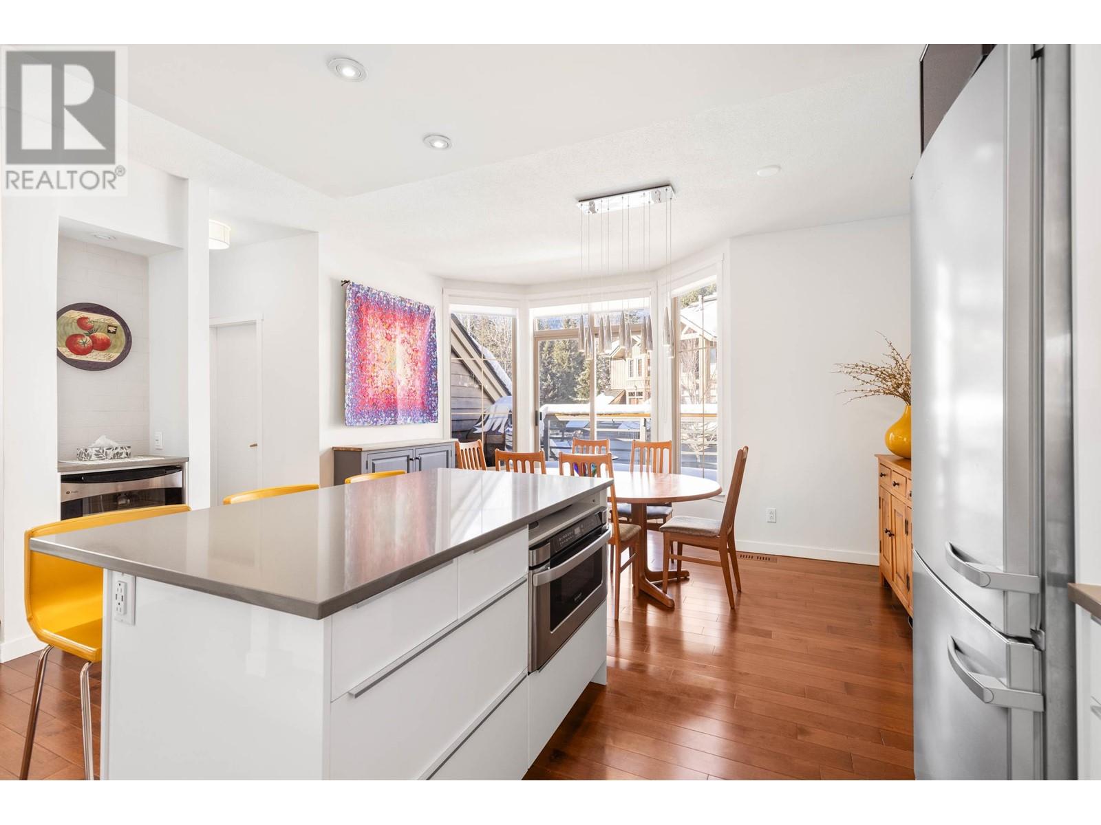 31 8030 NICKLAUS NORTH BOULEVARD