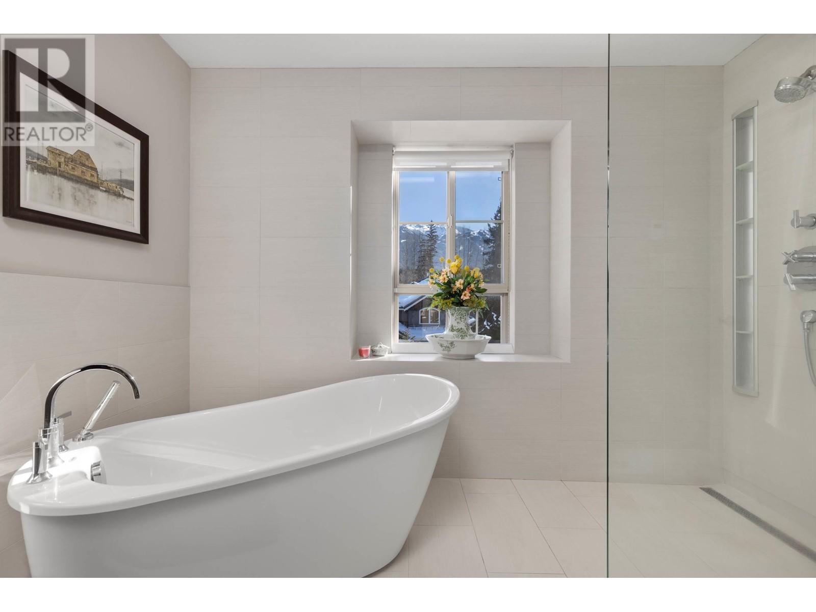 31 8030 NICKLAUS NORTH BOULEVARD