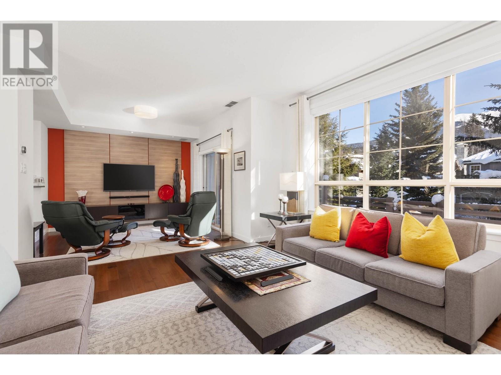 31 8030 NICKLAUS NORTH BOULEVARD