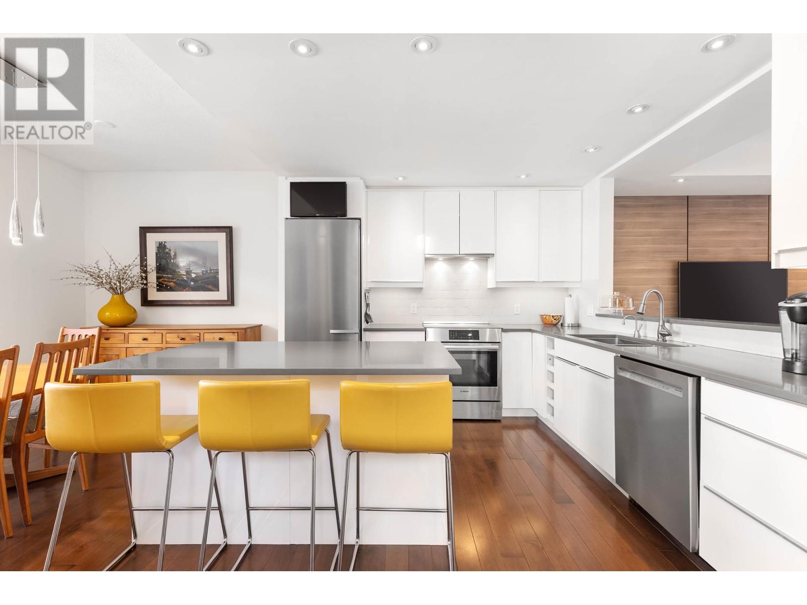 31 8030 NICKLAUS NORTH BOULEVARD