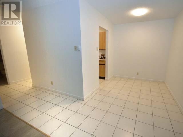 Listing Picture 7 of 20 : 315 8400 LANSDOWNE ROAD, Richmond / 烈治文 - 魯藝地產 Yvonne Lu Group - MLS Medallion Club Member