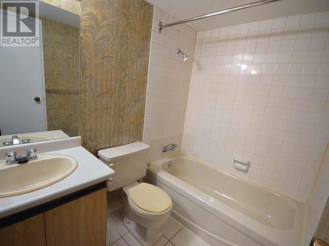 Listing Picture 13 of 20 : 315 8400 LANSDOWNE ROAD, Richmond / 烈治文 - 魯藝地產 Yvonne Lu Group - MLS Medallion Club Member