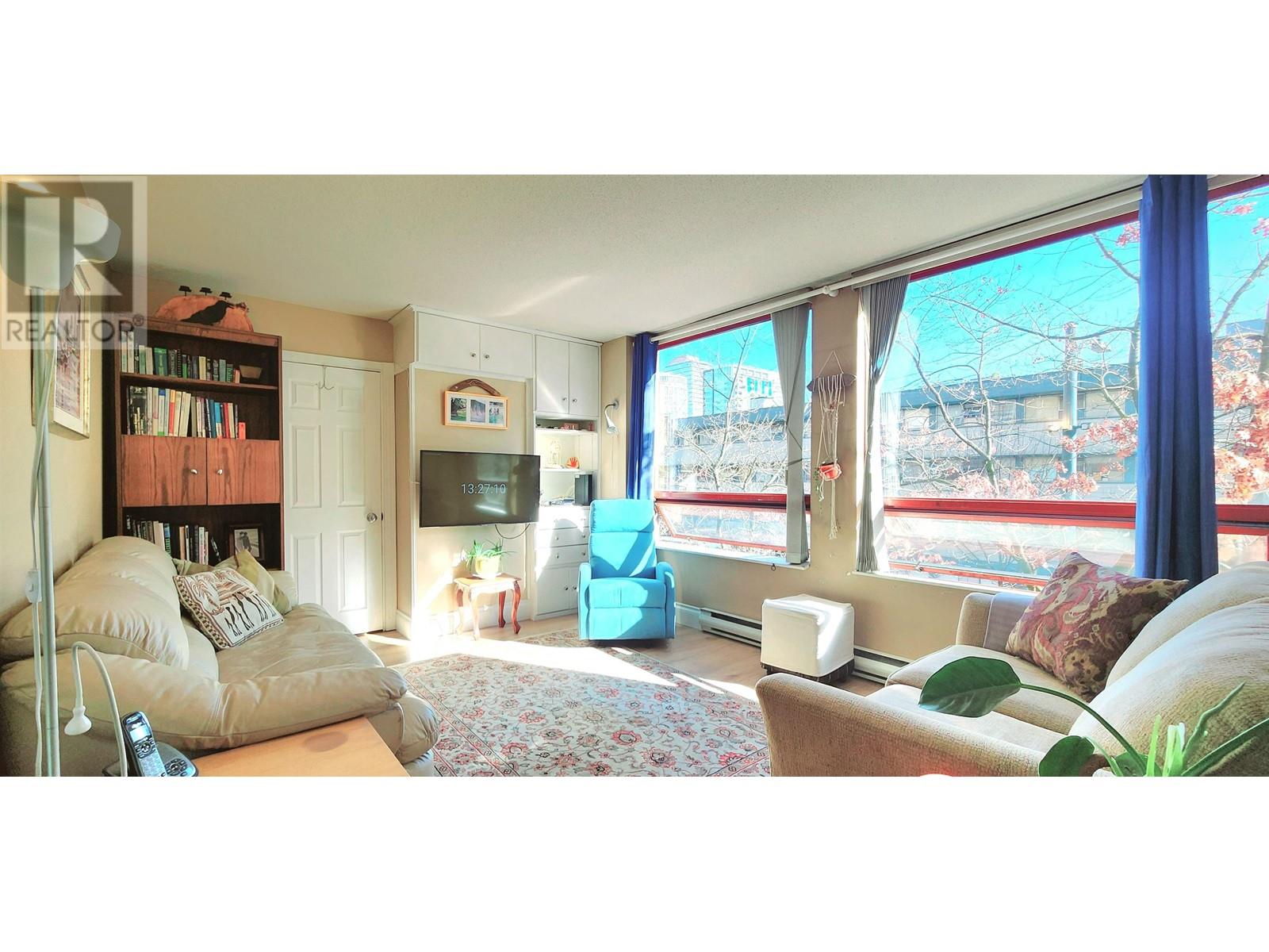 208 811 HELMCKEN STREET, Vancouver, British Columbia