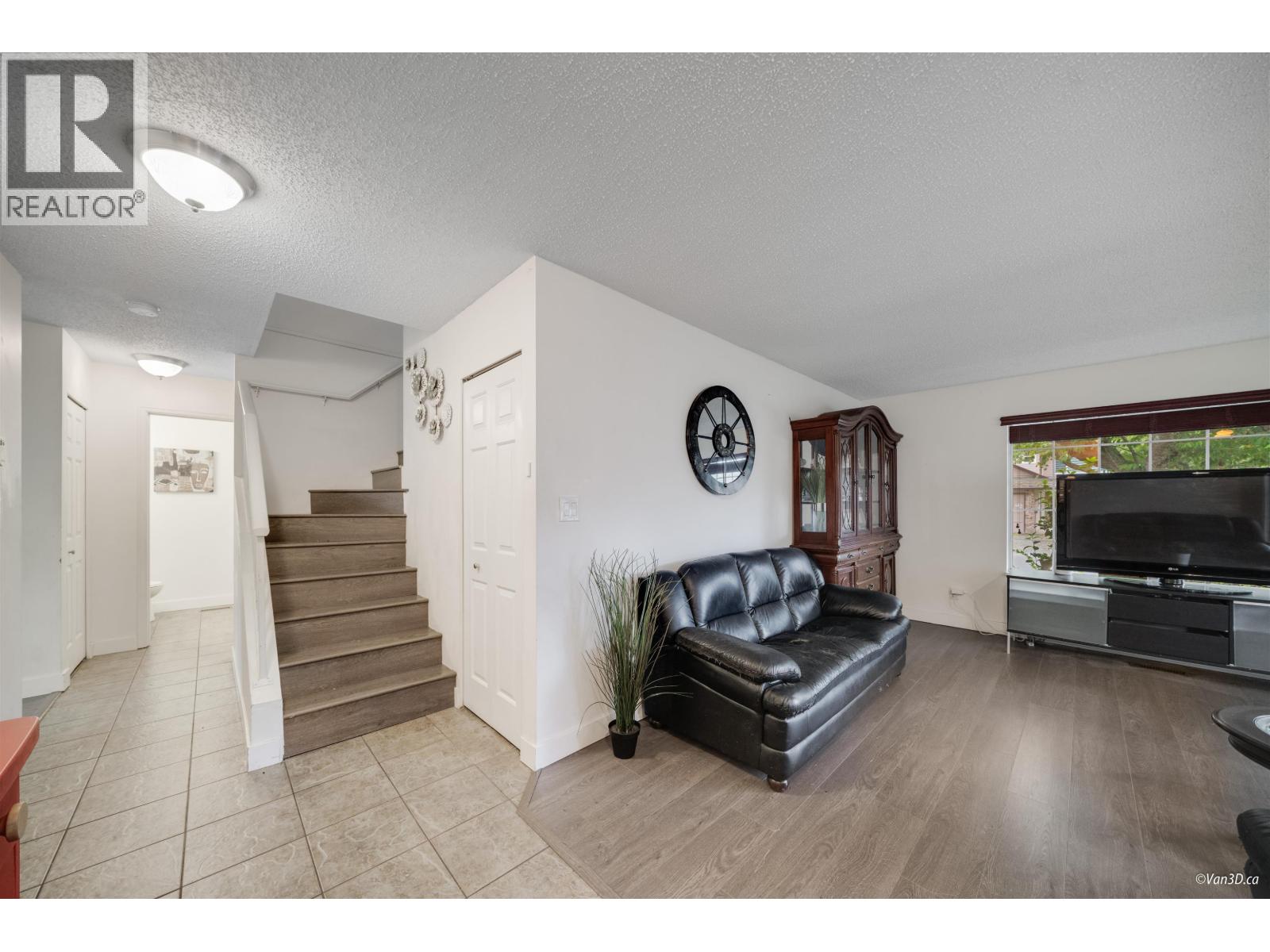 6220 Lynas Lane, Richmond, British Columbia  V7C 5E4 - Photo 4 - R2966868