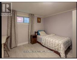 LOWER L - 218 FAIRGLEN AVENUE, Toronto, Ontario