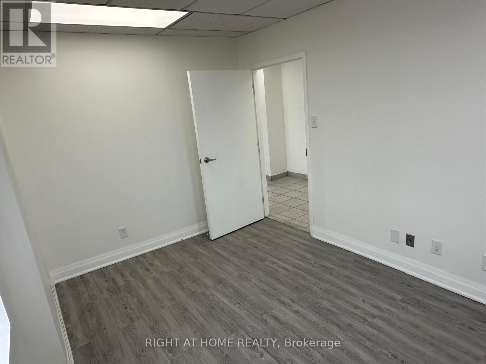 17 Munham Gate, Toronto, Ontario  M1P 2B4 - Photo 5 - E11974168