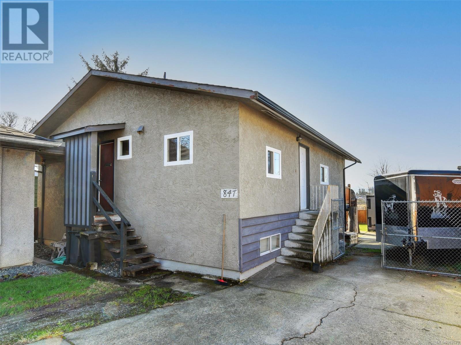 Property at 847 Admirals Rd image 2